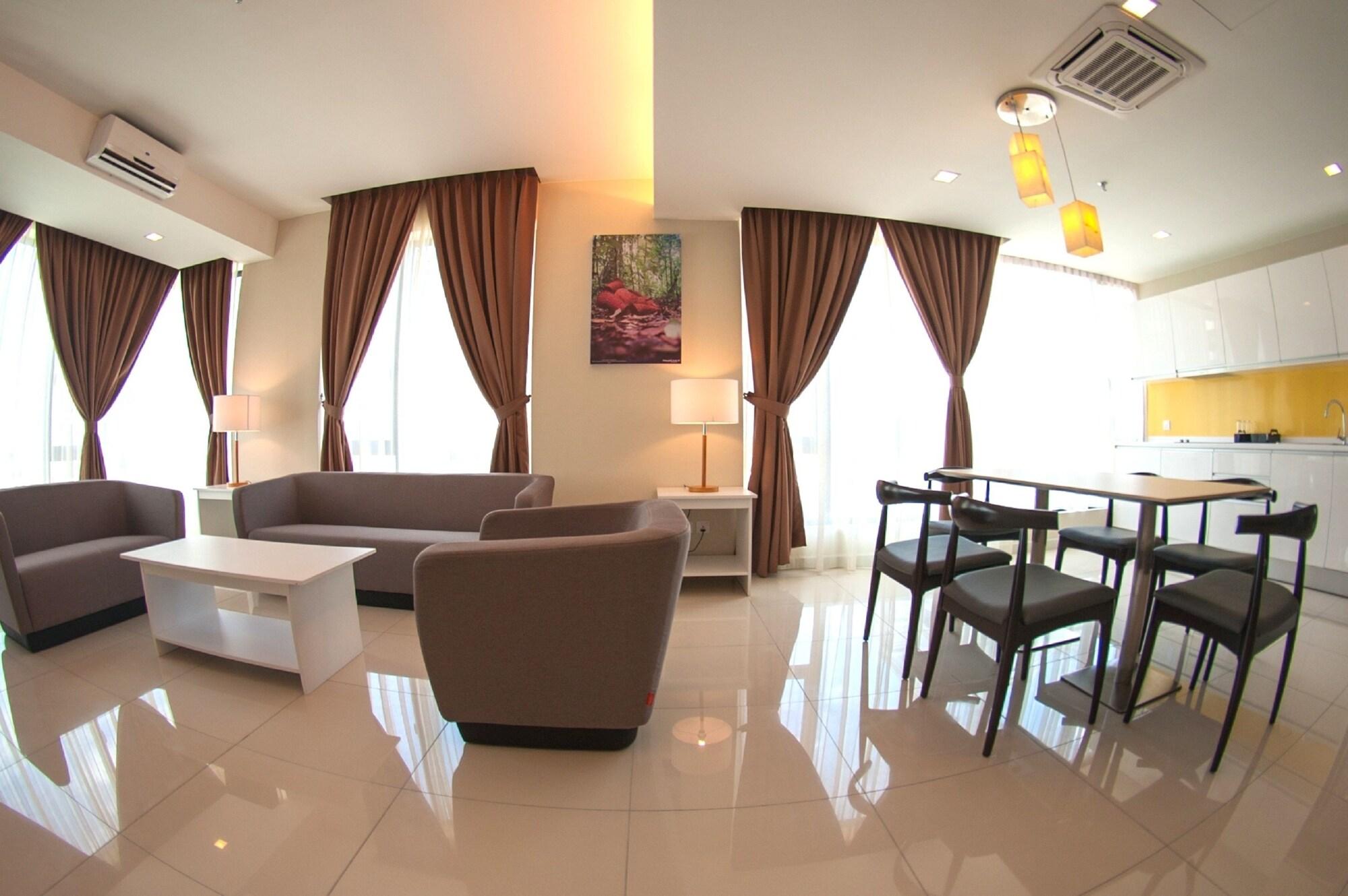 Sky Hotel Kota Kinabalu Dış mekan fotoğraf