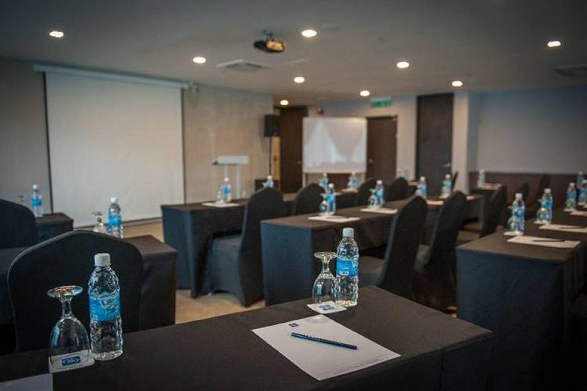 Sky Hotel Kota Kinabalu Dış mekan fotoğraf