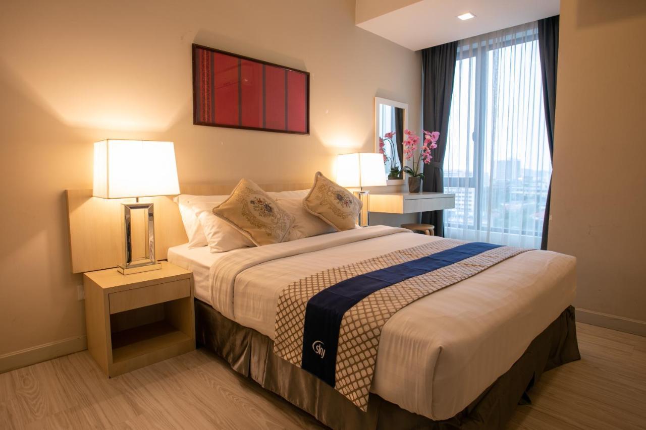 Sky Hotel Kota Kinabalu Dış mekan fotoğraf