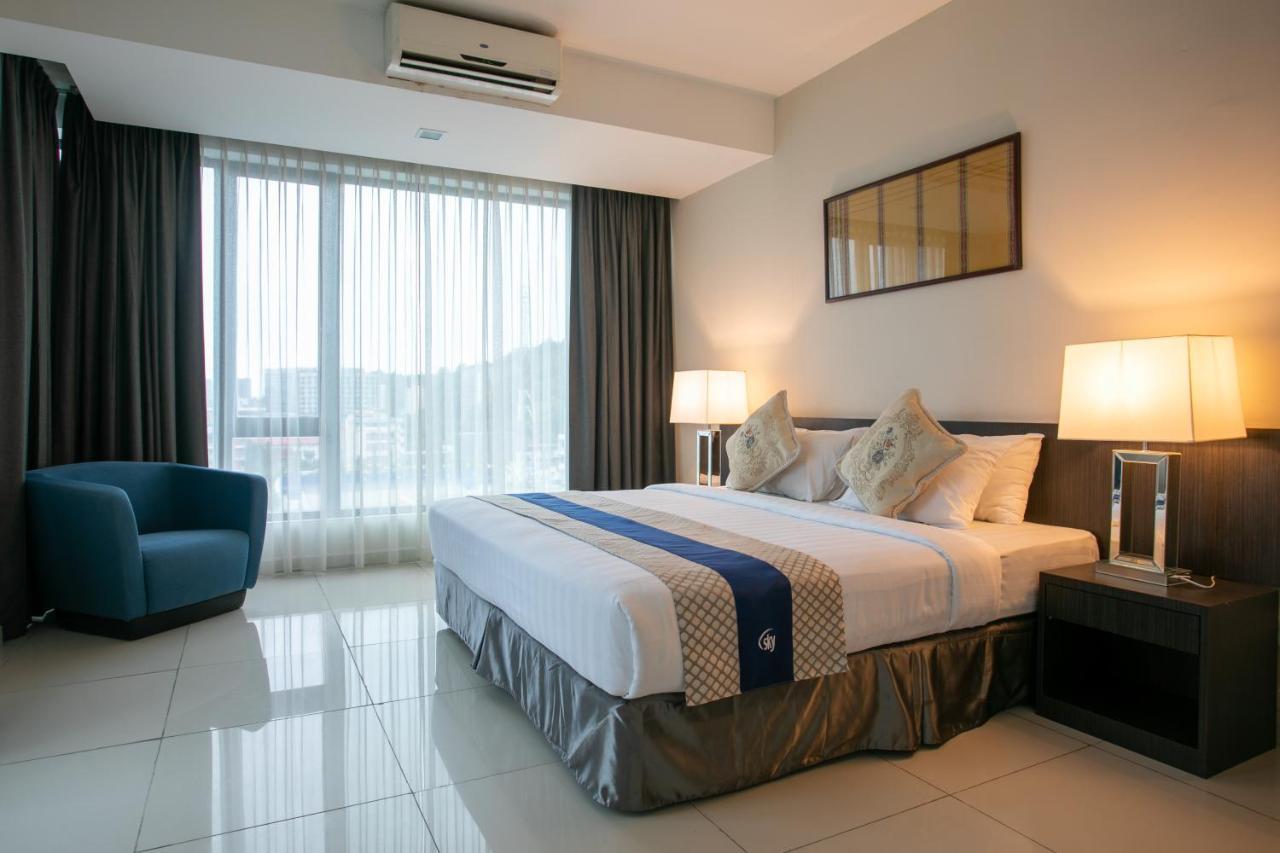 Sky Hotel Kota Kinabalu Dış mekan fotoğraf