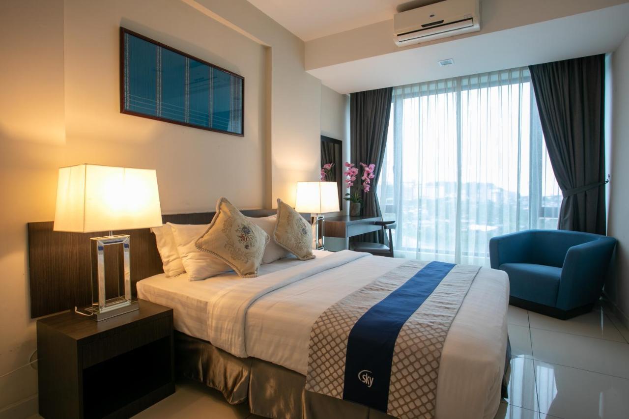 Sky Hotel Kota Kinabalu Dış mekan fotoğraf