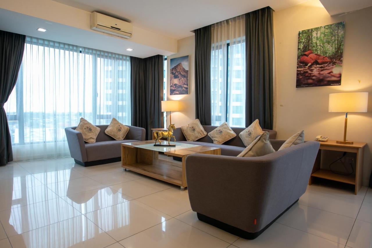 Sky Hotel Kota Kinabalu Dış mekan fotoğraf