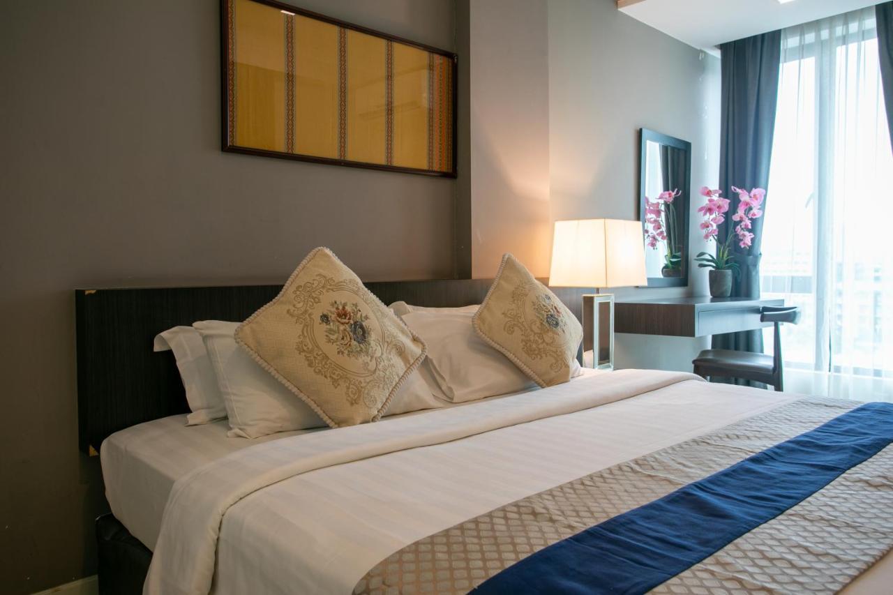 Sky Hotel Kota Kinabalu Dış mekan fotoğraf
