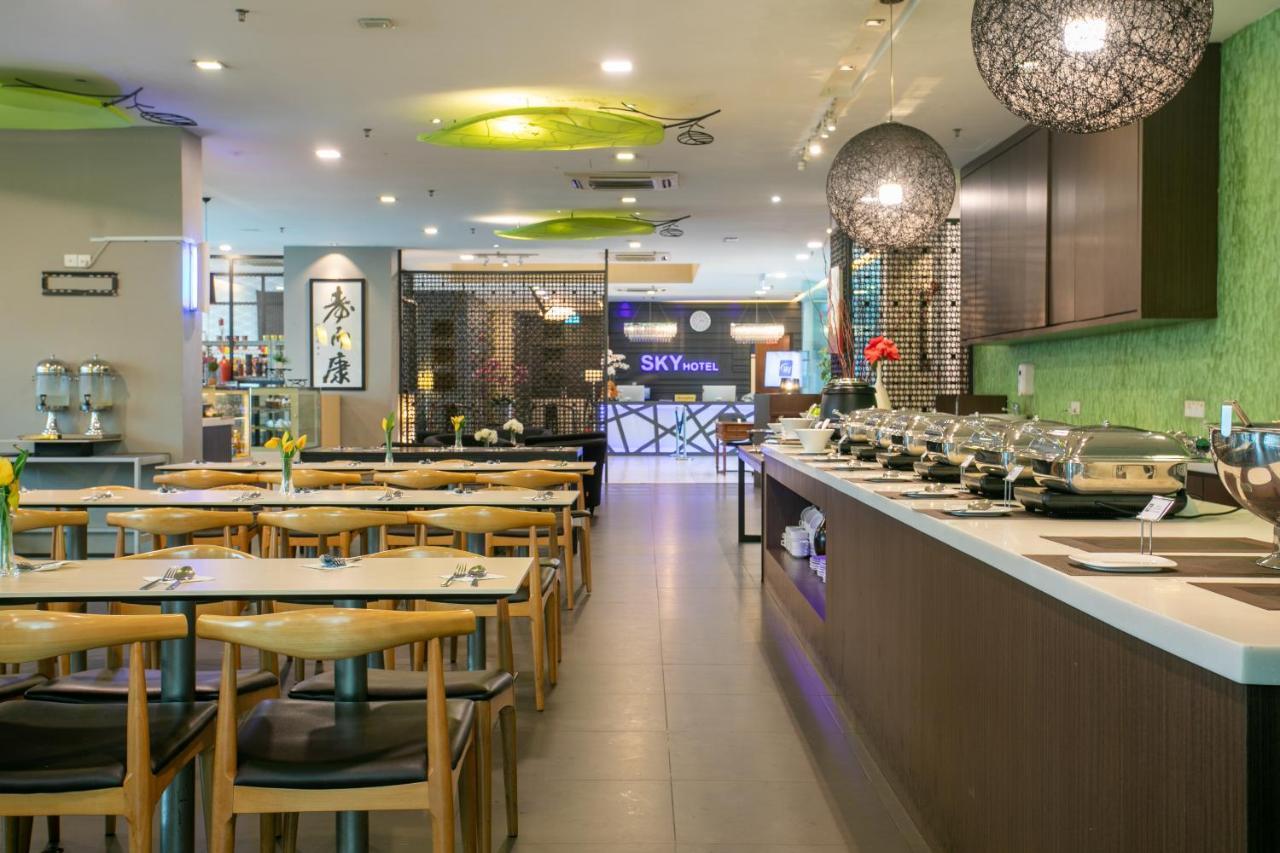 Sky Hotel Kota Kinabalu Dış mekan fotoğraf