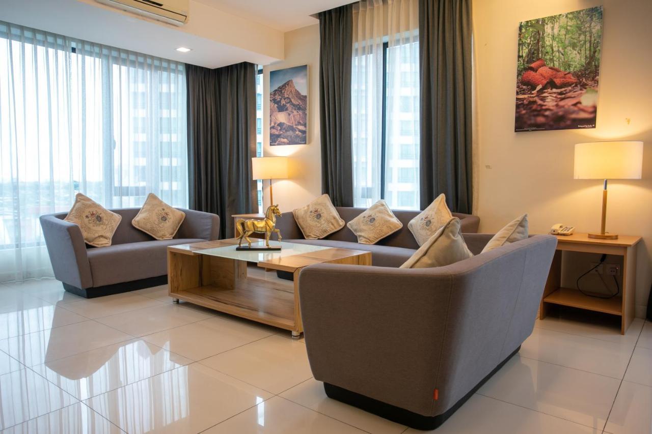 Sky Hotel Kota Kinabalu Dış mekan fotoğraf