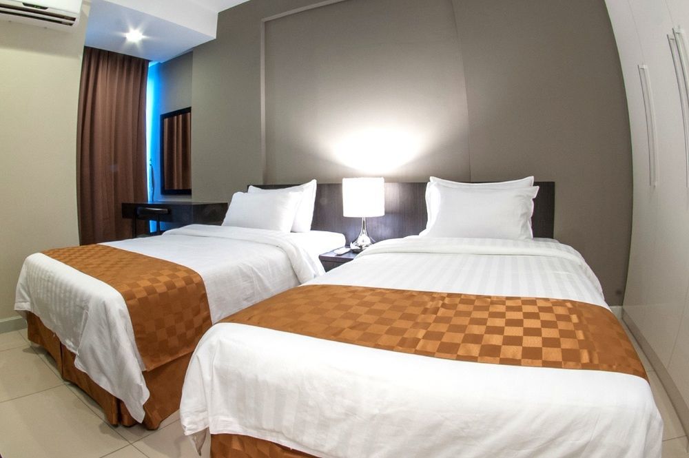 Sky Hotel Kota Kinabalu Dış mekan fotoğraf
