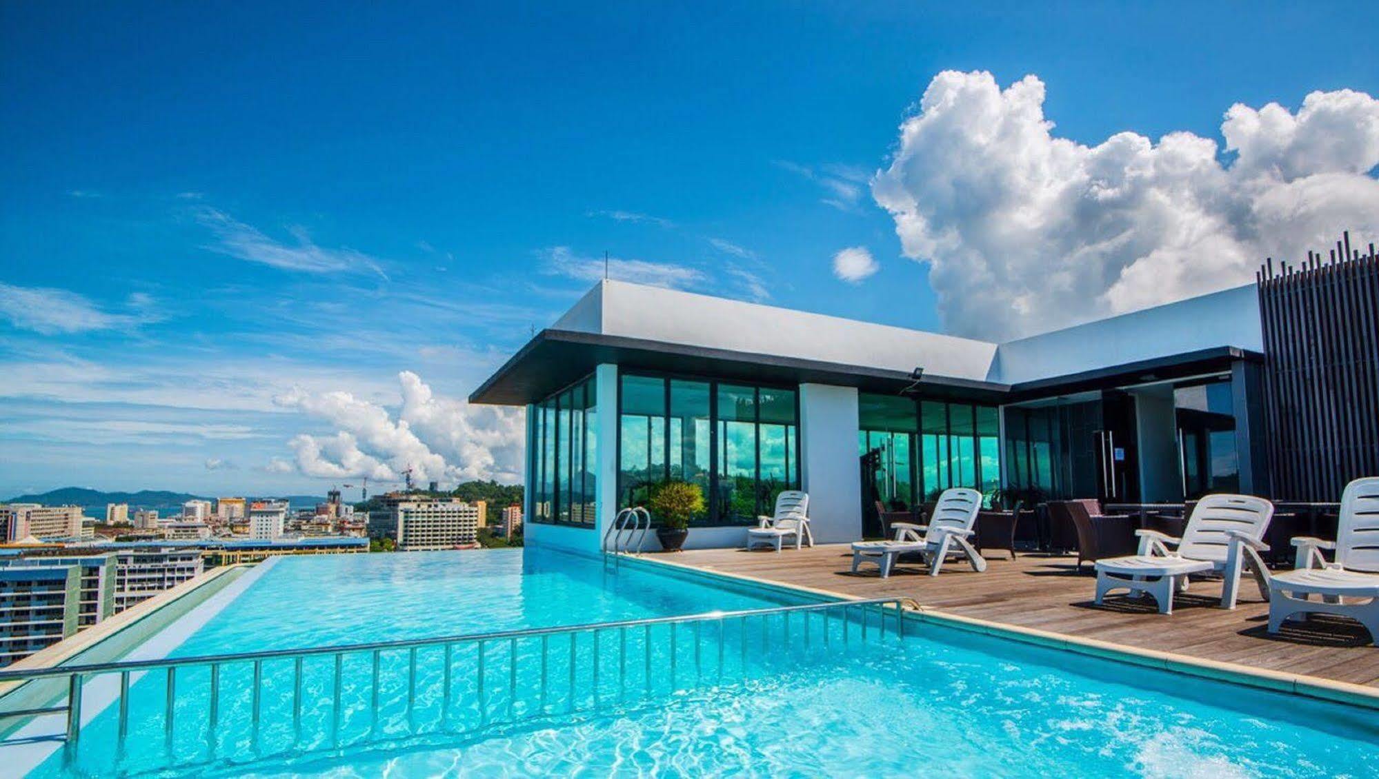 Sky Hotel Kota Kinabalu Dış mekan fotoğraf